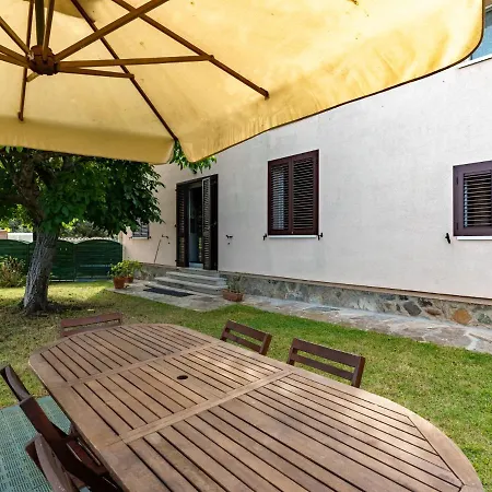 Varetto - Ctn213 By Interhome * Cervione
